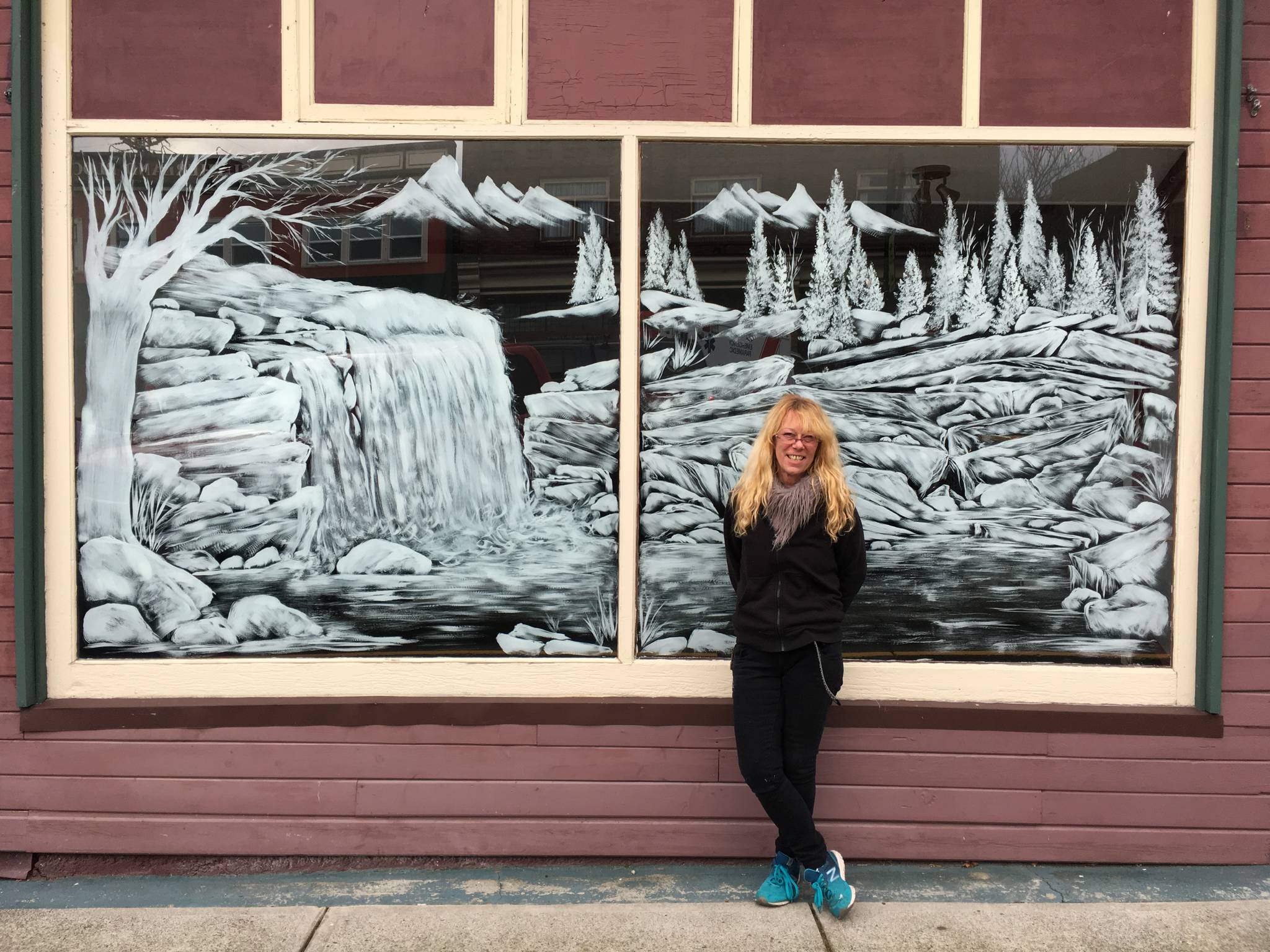 Ladysmith artist creates eye-catching wintry window wonderlands