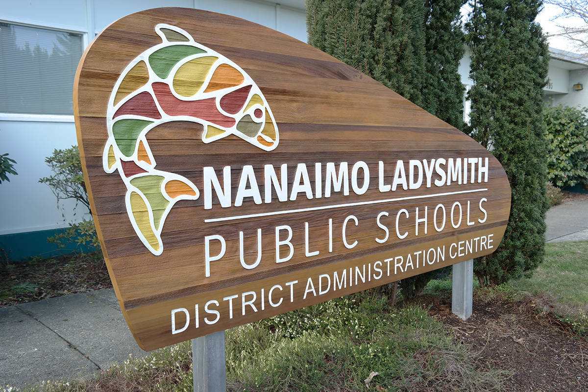 School districts challenged to fill substitute teacher list