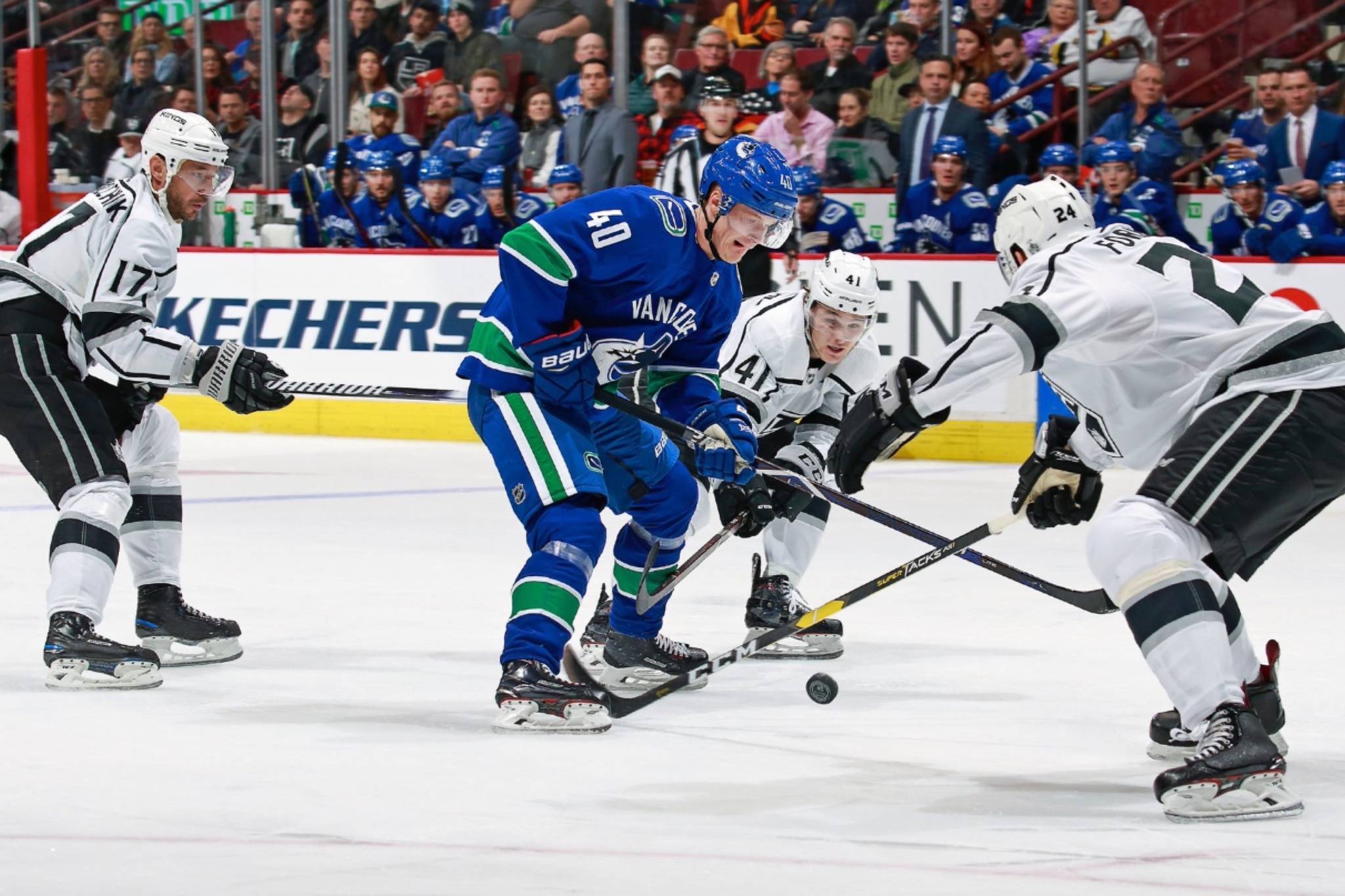 The Vancouver Canucks surpassed a Canadian sports record with the largest 50/50 jackpot of over $1.4 million as the Canucks (blue) fell to the Los Angeles Kings (white) 2-1 Tuesday night (Photo by @Canucks/Twitter).