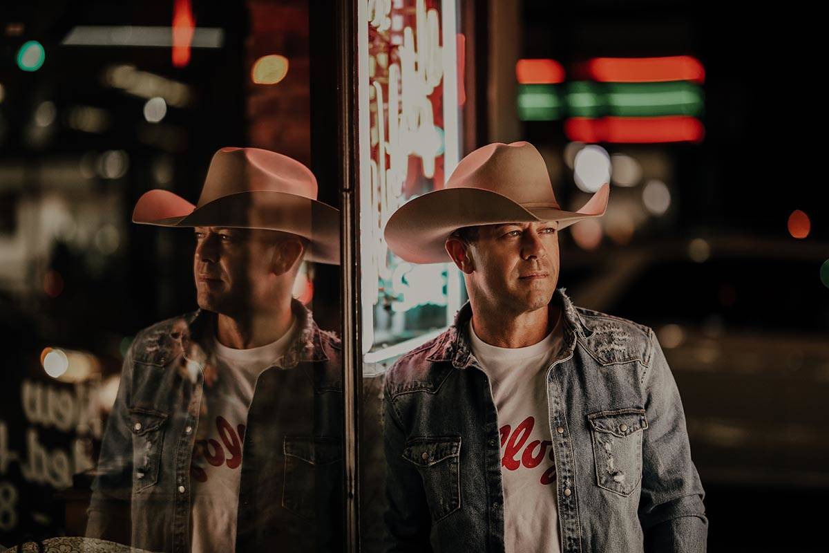 Aaron Pritchett plays the Charlie White Theatre at the Mary Winspear Centre, Jan. 11. (Contributed)