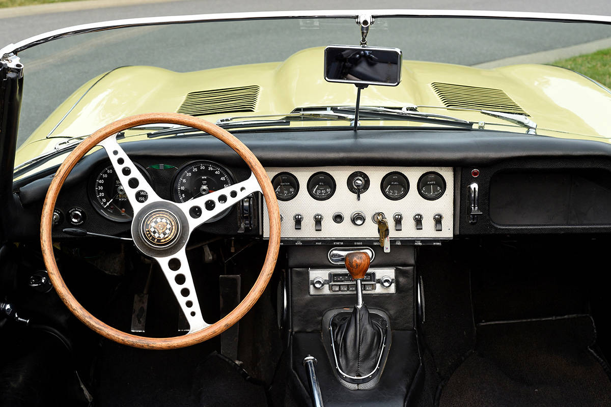 1961 Jaguar Roadster is Classic Car Heaven