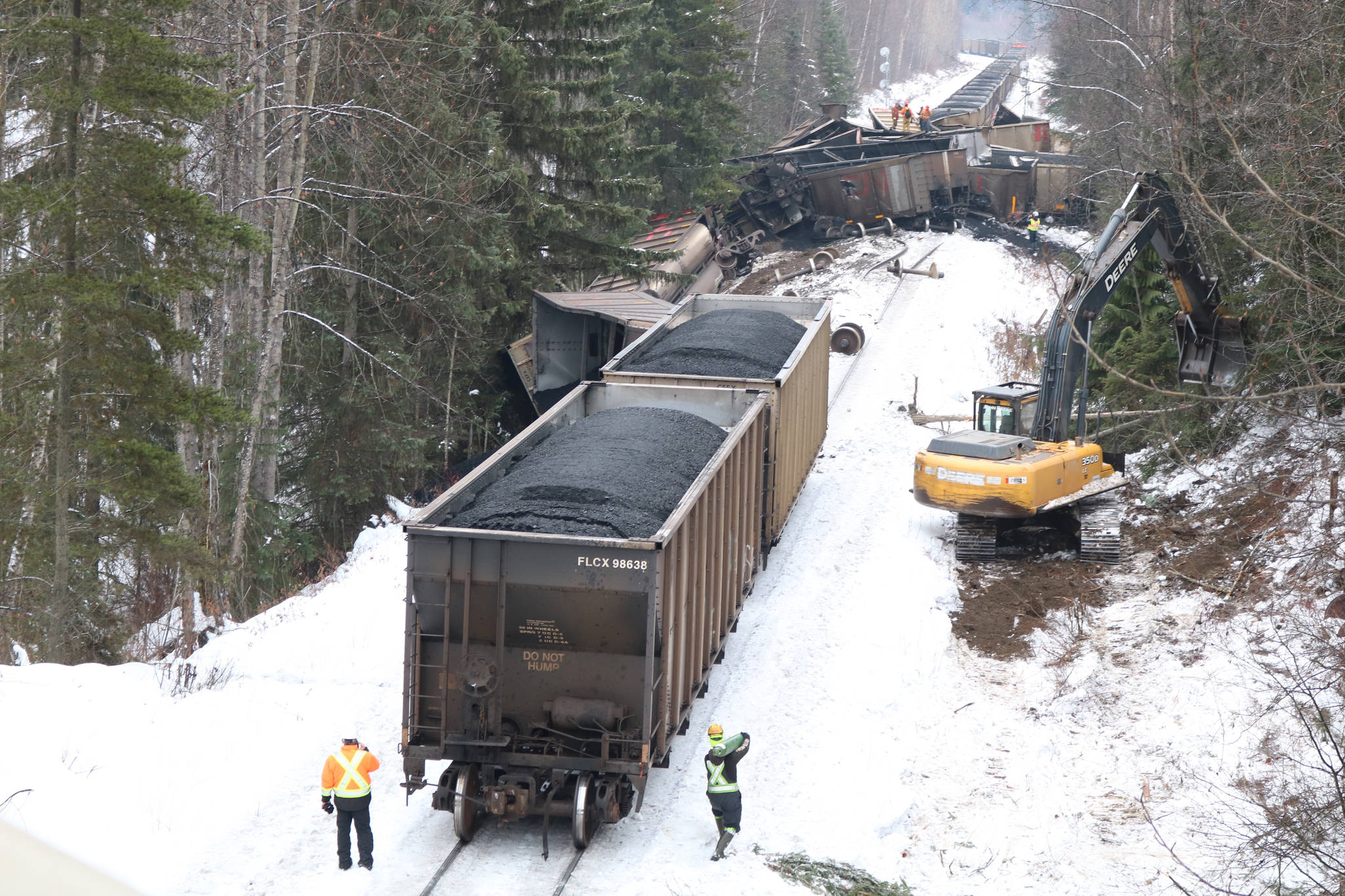 Broken axle caused New Hazelton train derailment: TSB