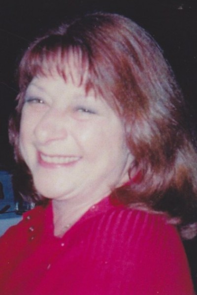 Carole Earle
