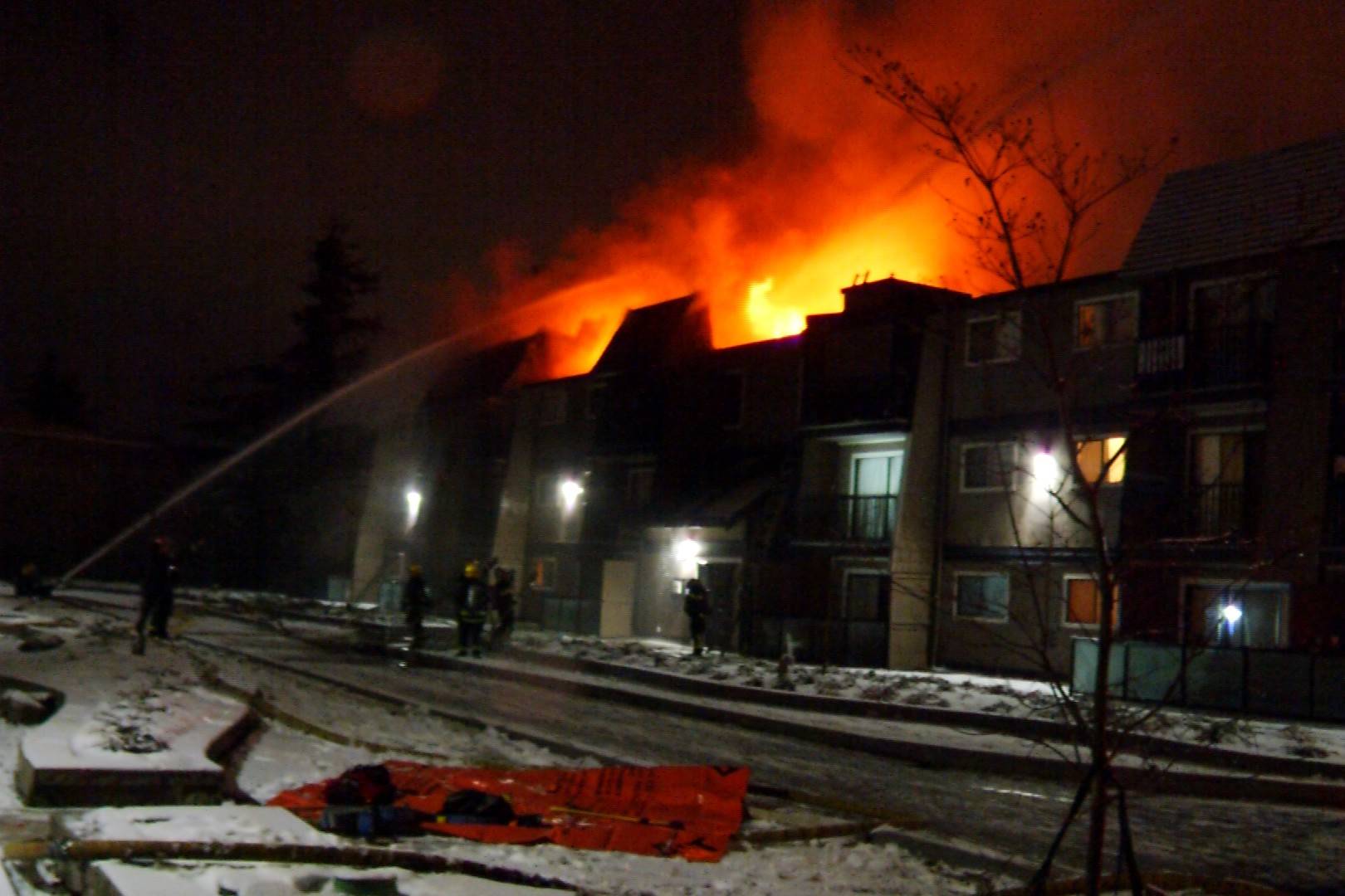 VIDEO: Woman found dead after Lower Mainland apartment fire
