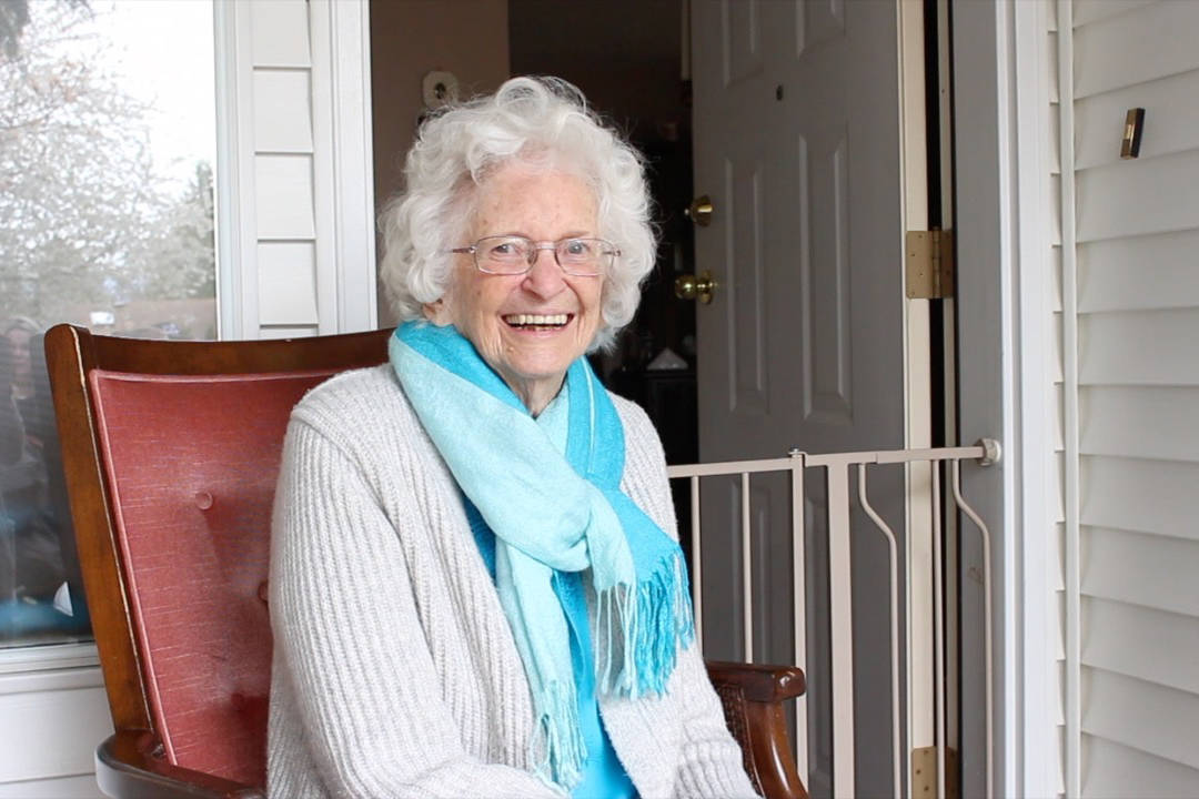 VIDEO: Comox’s waving granny gets incredible send-off from Highland Secondary students