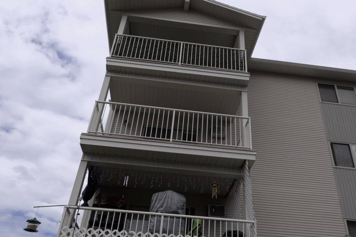 A picture of the balcony where the toddler fell, photo taken by Laryn Gilmour/Black Press Media