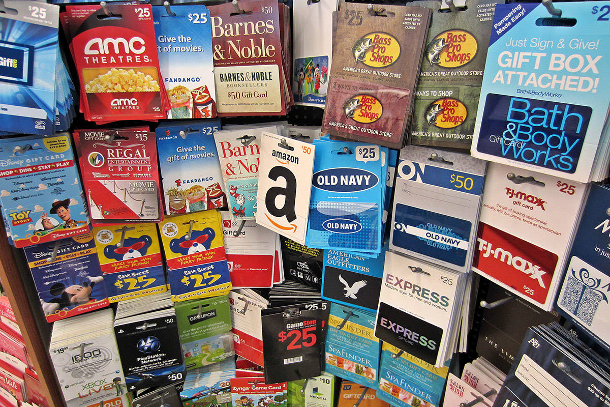 Gift cards are sometimes demanded in the CRA scam targeting seniors. (401kcalculator.org)