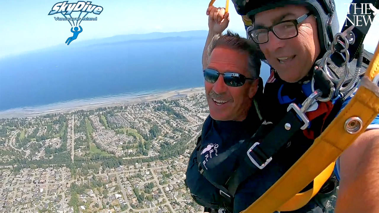 VIDEO: Mayor of Qualicum Beach skydives for a cause