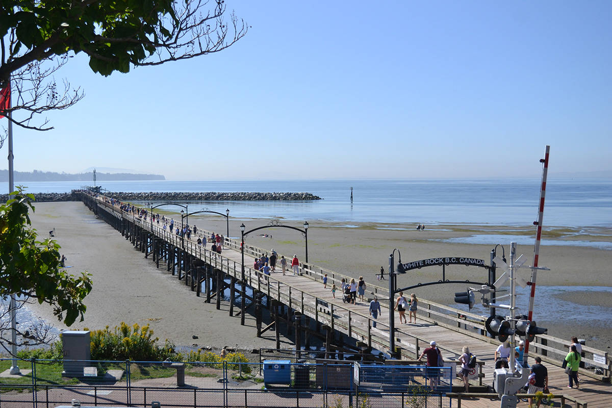 Hundreds of people gathered at the White Rock Pier Tuesday morning to celebrate the opening of the structure. (Aaron Hinks photos)