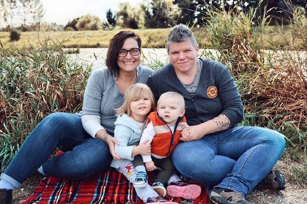 Stacey and Tammy Chomiak are asking people to help each other. (Contributed)