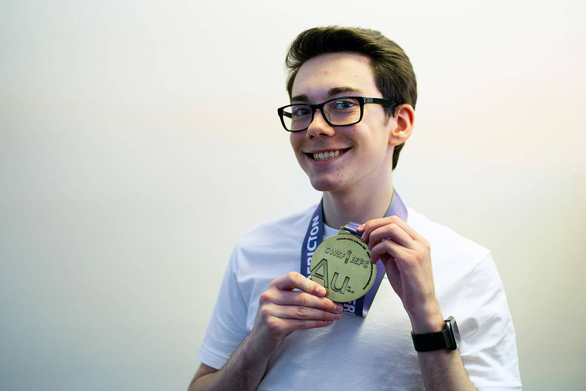 Daniel Kornylo poses with his gold medal from the 2019 Canada-Wide Science Fair. Kornylo is continuing his project this year. Photo by Marissa Tiel/Campbell River Mirror
