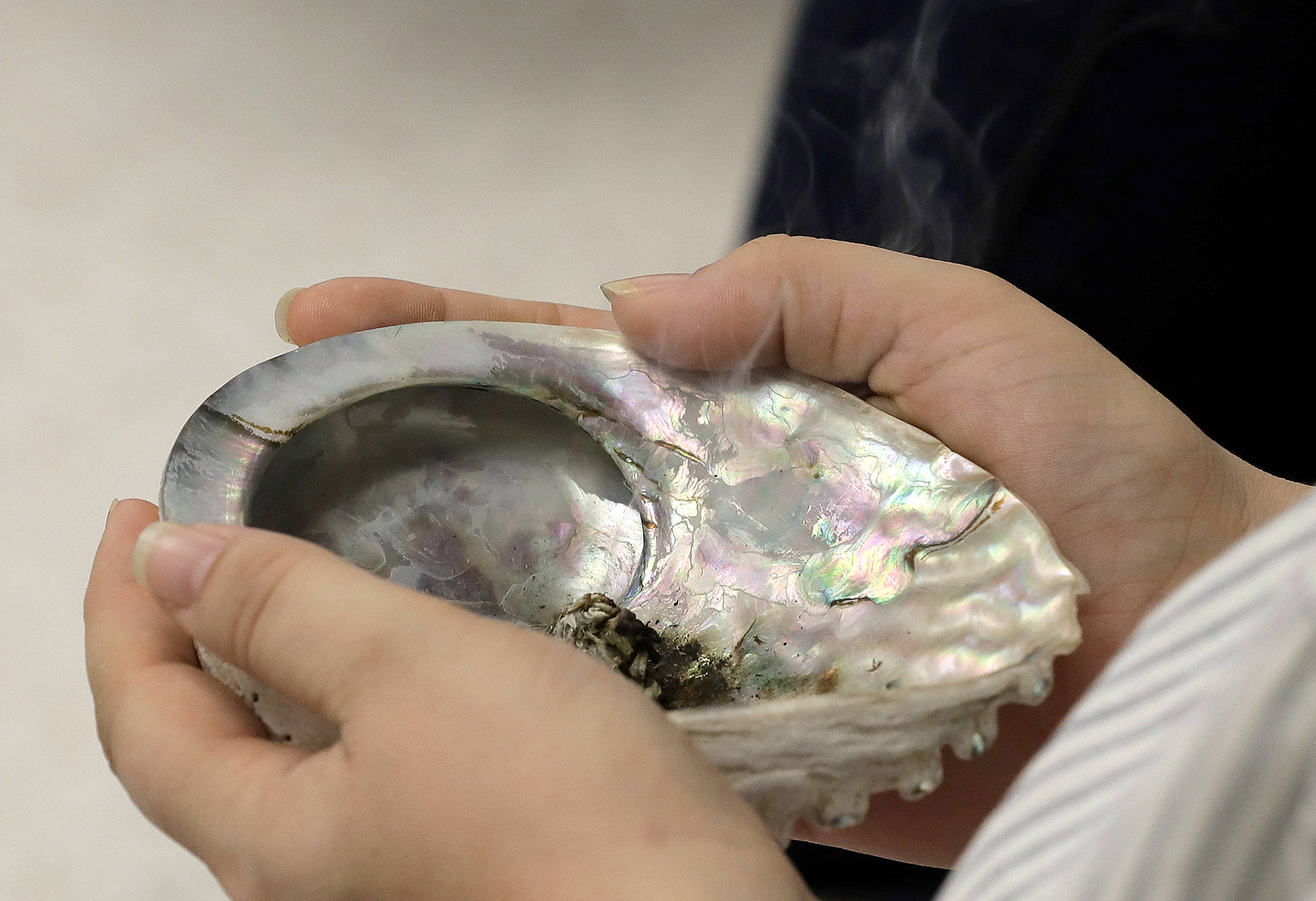 Smudging in B.C. classroom did not affect Christian family’s faith, says school district lawyer
