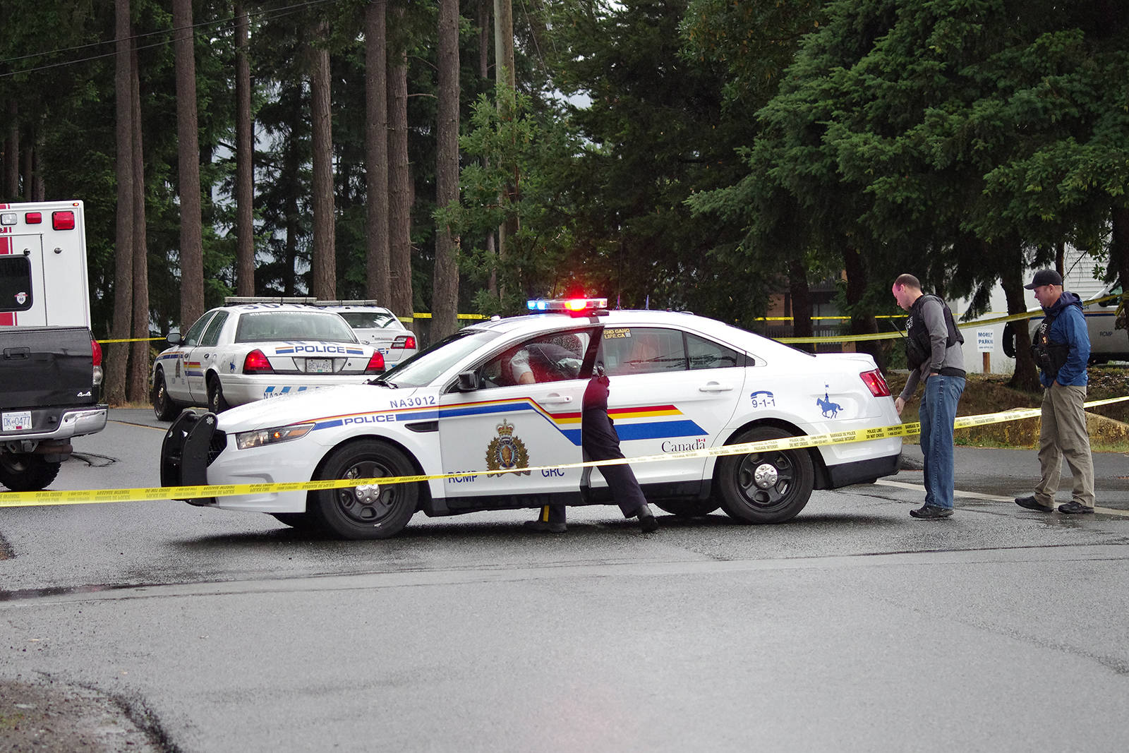Police in Nanaimo investigate the scene of the shooting that claimed the life of Craig Andrew Ford in 2016. The B.C. Coroners Service has announced an inquest into the death will be held in July. (News Bulletin file photo)
