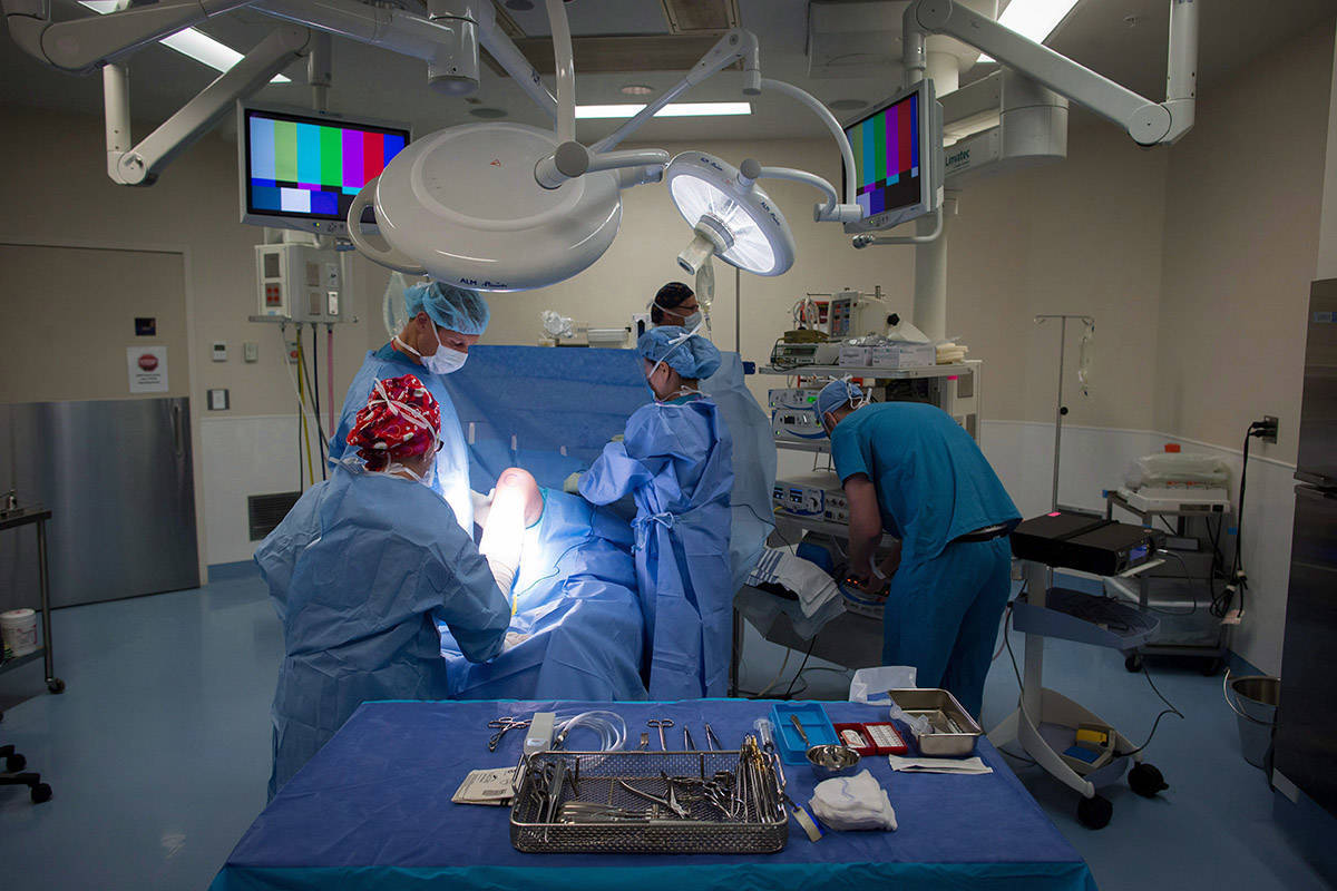A male patient is prepped to have a cyst removed from his right knee at the Cambie Surgery Centre, in Vancouver on Wednesday, August 31, 2016. Dr. Brian Day, a self-styled champion of privatized health care, is bringing his fight to British Columbia Supreme Court on Tuesday for the start of a months-long trial he says is about patients’ access to affordable treatment, while his opponents accuse him of trying to gut the core of Canada’s medical system. THE CANADIAN PRESS/Darryl Dyck