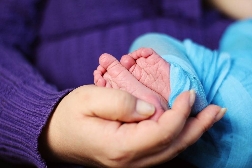 A fertility clinic in Victoria is sending would-be parents to Vancouver for treatment. (Black Press Media file photo)