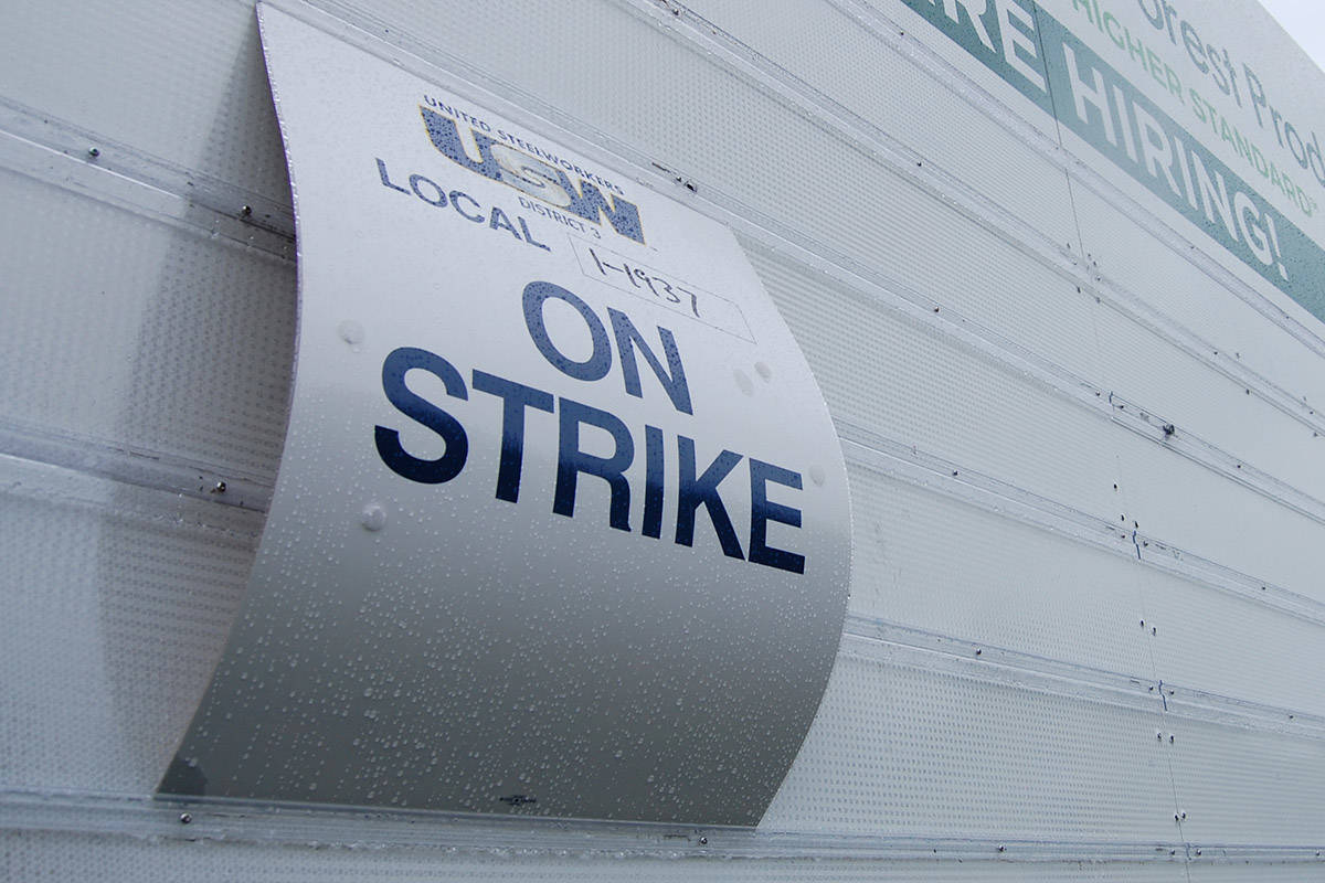 The USW went on strike for nearly eight months in a battle against Western Forest Products. (Campbell River Mirror photo)