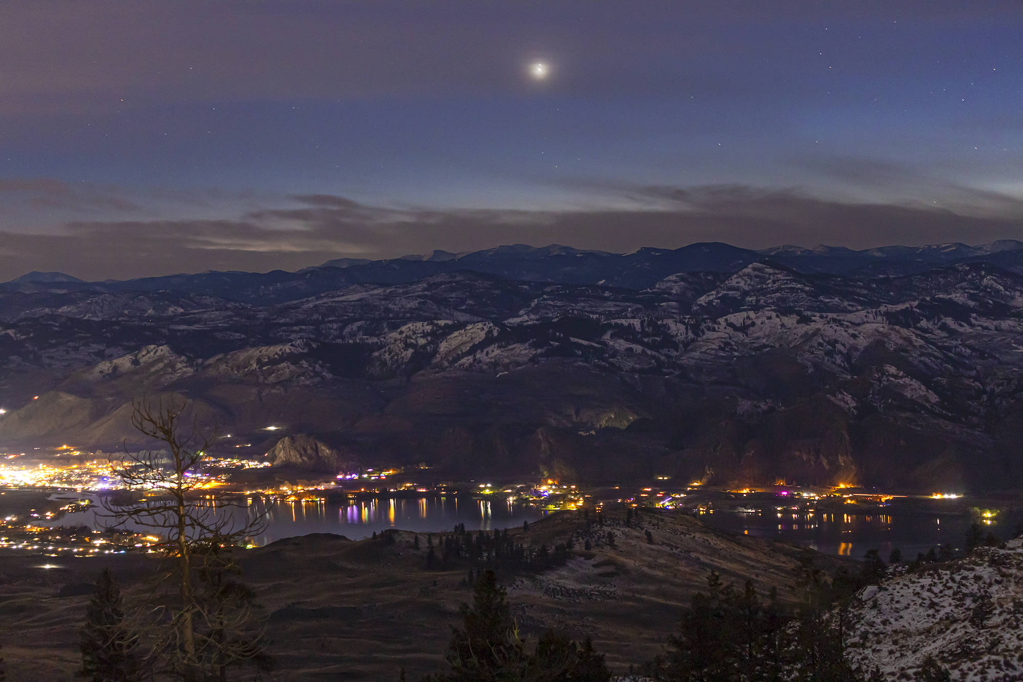 Okanagan resident Debra Ceravelo grabbed this photo of the planetary conjunction of Jupiter and Saturn Dec. 20, 2020. (Submitted)