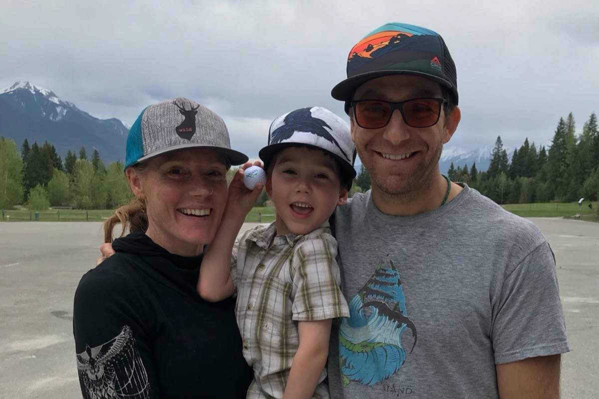 Dani Lowenstein and his family. Lowenstein has been experiencing long-haul COVID symptoms since falling ill in March 2020. (Contributed)