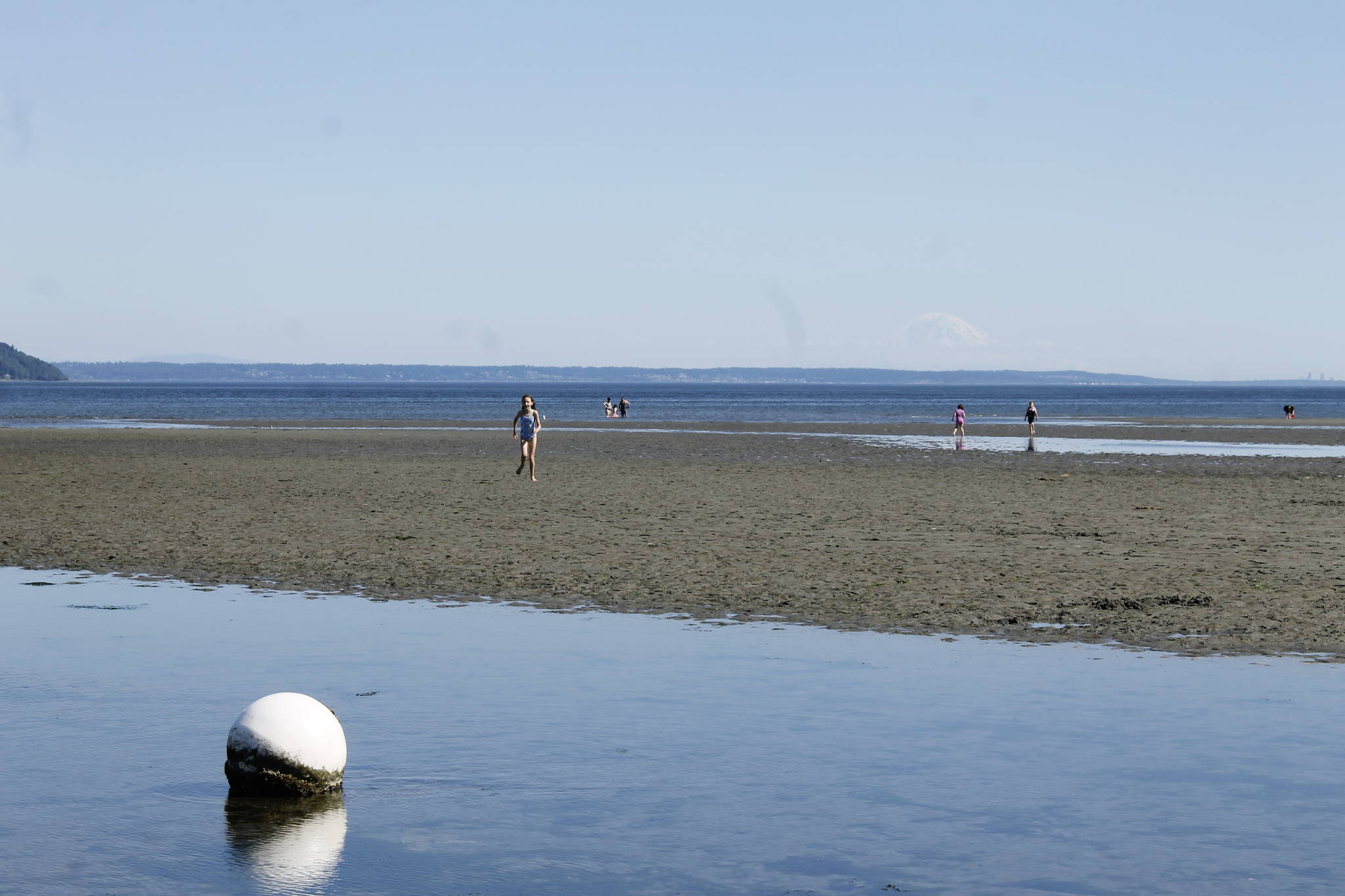 Temperatures are expected to soar by the weekend, with potentially record-breaking heat in the low 30Cs. Those looking to beat the heat in the ocean are advised to pack plenty of sunscreen and water. Black Press file photo
