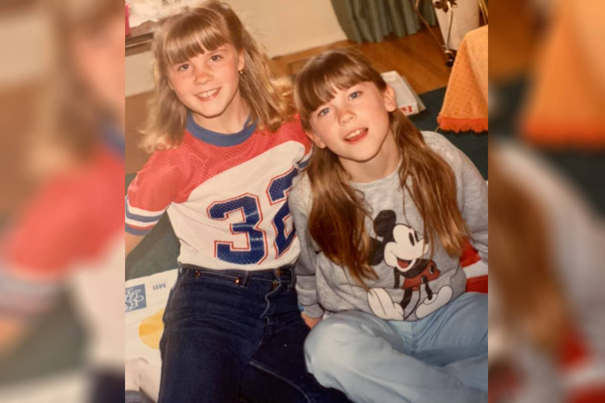 Janet (left) and Karen Johnson. (Shelley Woods Boden/Facebook)
