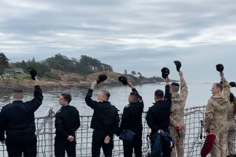 A screenshot from the live video as HMCS Winnipeg sets sail. (Facebook/HMCS Winnipeg)