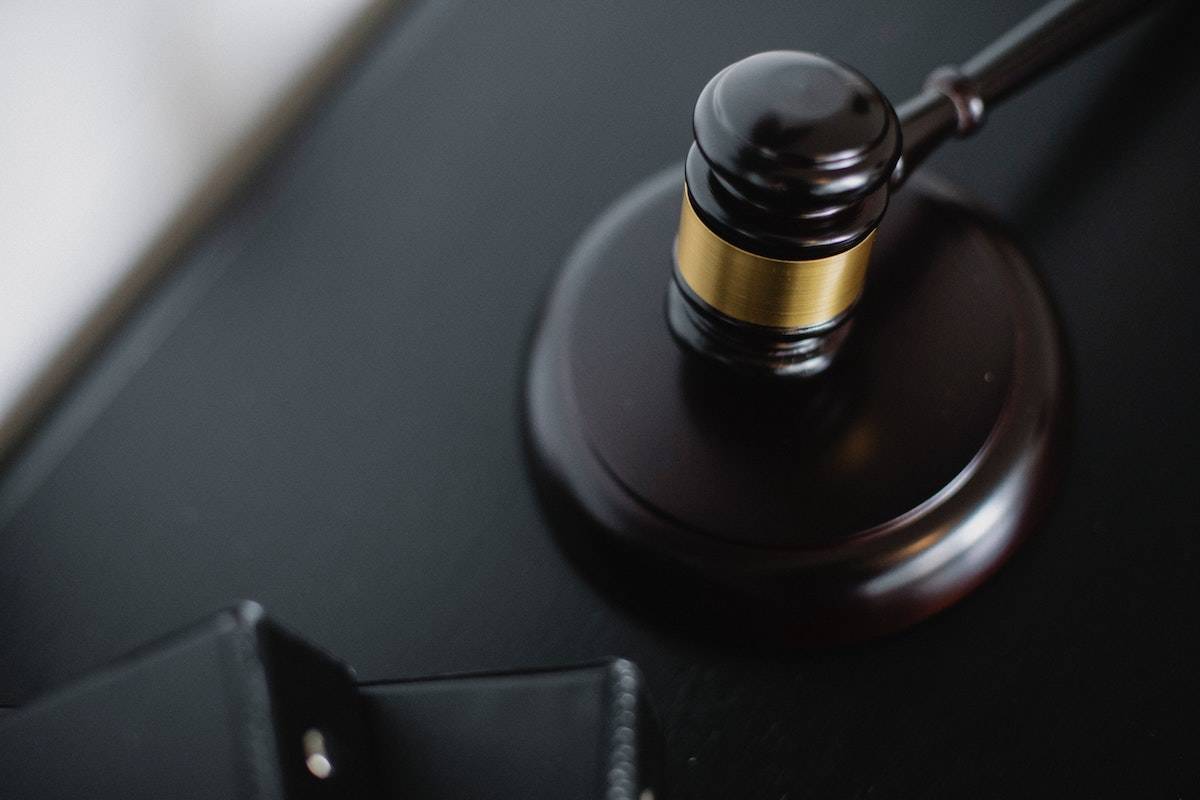 Rosa Campagna Deck was ordered to pay surgeon Dr. Brian Peterson in damages, after posting a series of defamatory comments on her website and Google Reviews. (Pexels)