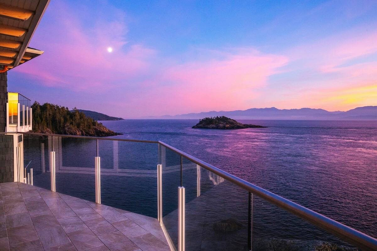 SookePoint Ocean Cottage features two bedrooms and two bathrooms plus the package includes a 2021 BMW x3 xDrive 30i and $1.85 million in cash. (Courtesy Millionaire Lottery)