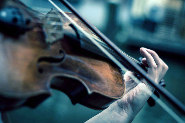 The Sooke Philharmonic Orchestra presents Together Again, a concert featuring violinists David Stewart and Paule Préfontaine on Oct. 31. (Niek Verlaan - Pixabay)