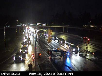 Traffic footage from 5:03 p.m. on Nov. 18 shows a police vehicle in the intersection. (DriveBC)