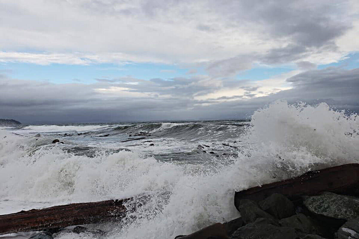 Wind storm at high tide in Campbell River, Dec. 20, 2018. Photo by Mark Seal