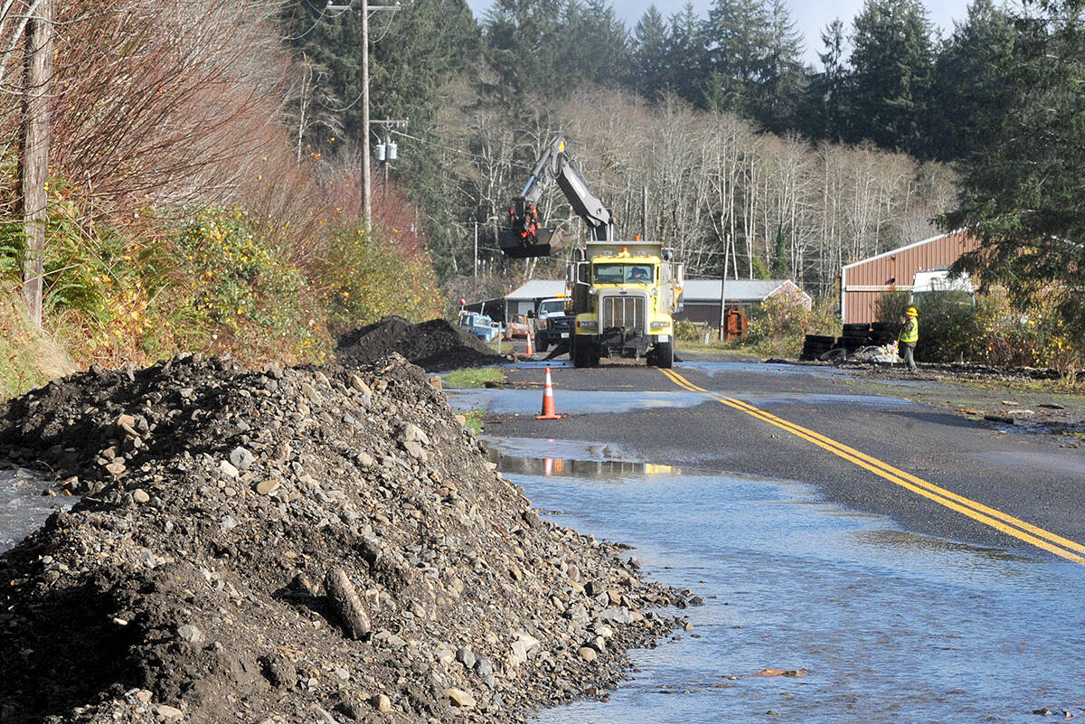 Snow forecast for areas of B.C. won’t affect the flood situation, and in fact will lessen effects, says Andrew Giles, of the B.C. River Forecast Centre. Pictured here, work in Washington state. (Black Press file)
