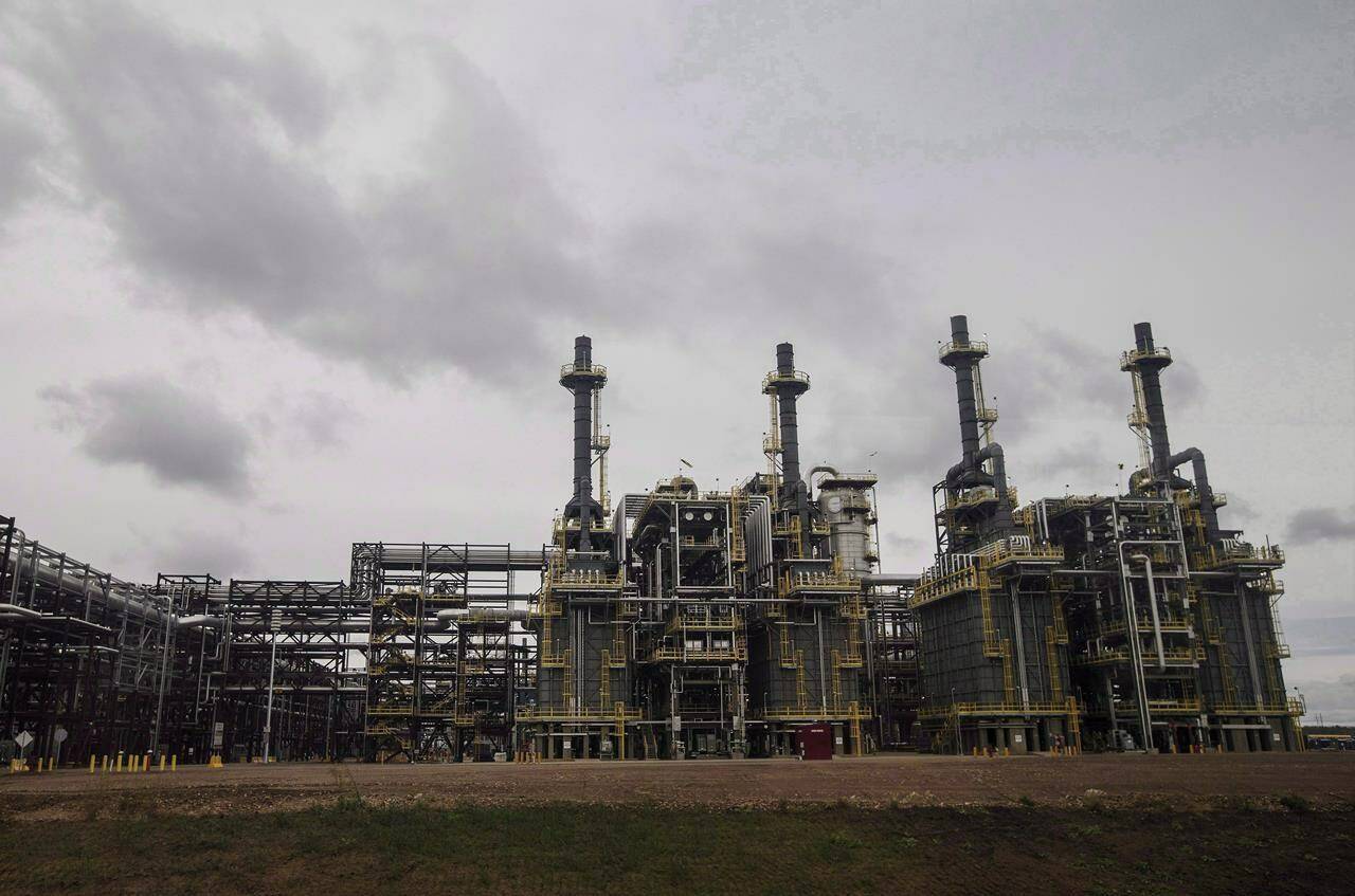 A processing unit is shown at Suncor Fort Hills facility in Fort McMurray, Alta., on Monday September 10, 2018. Alberta doesn’t have a good grasp of the overall environmental impacts of the oilsands a decade after implementing the monitoring that was supposed to provide it, internal government documents suggest. THE CANADIAN PRESS/Jason Franson