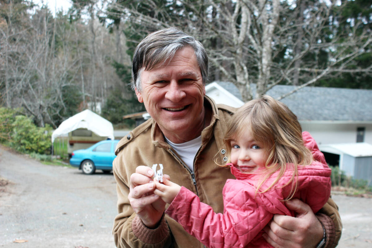 Sophia Taylor shows the Courier’s Don Bodger her unicorn. (Photo by Selina Taylor)