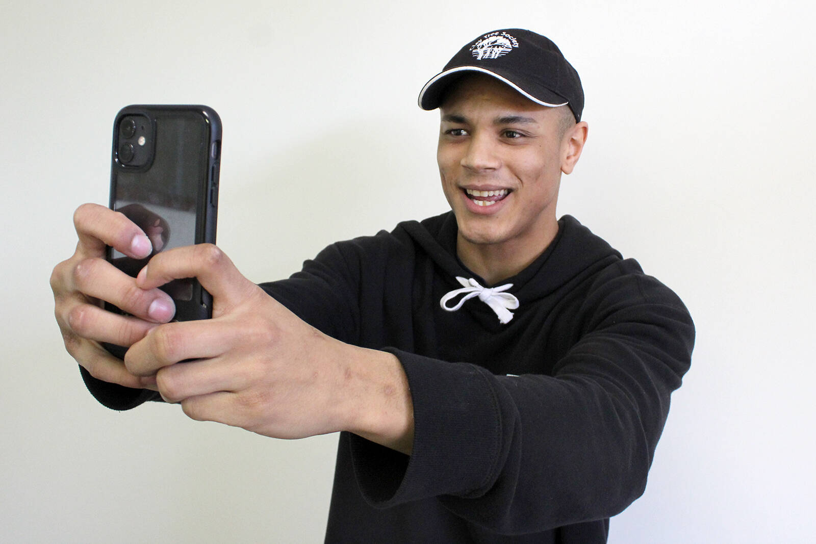 Nanaimo TikTok creator Mike DeVries has garnered millions of video views by posting body hacks – tips and tricks to do with the human body. (Greg Sakaki/News Bulletin)