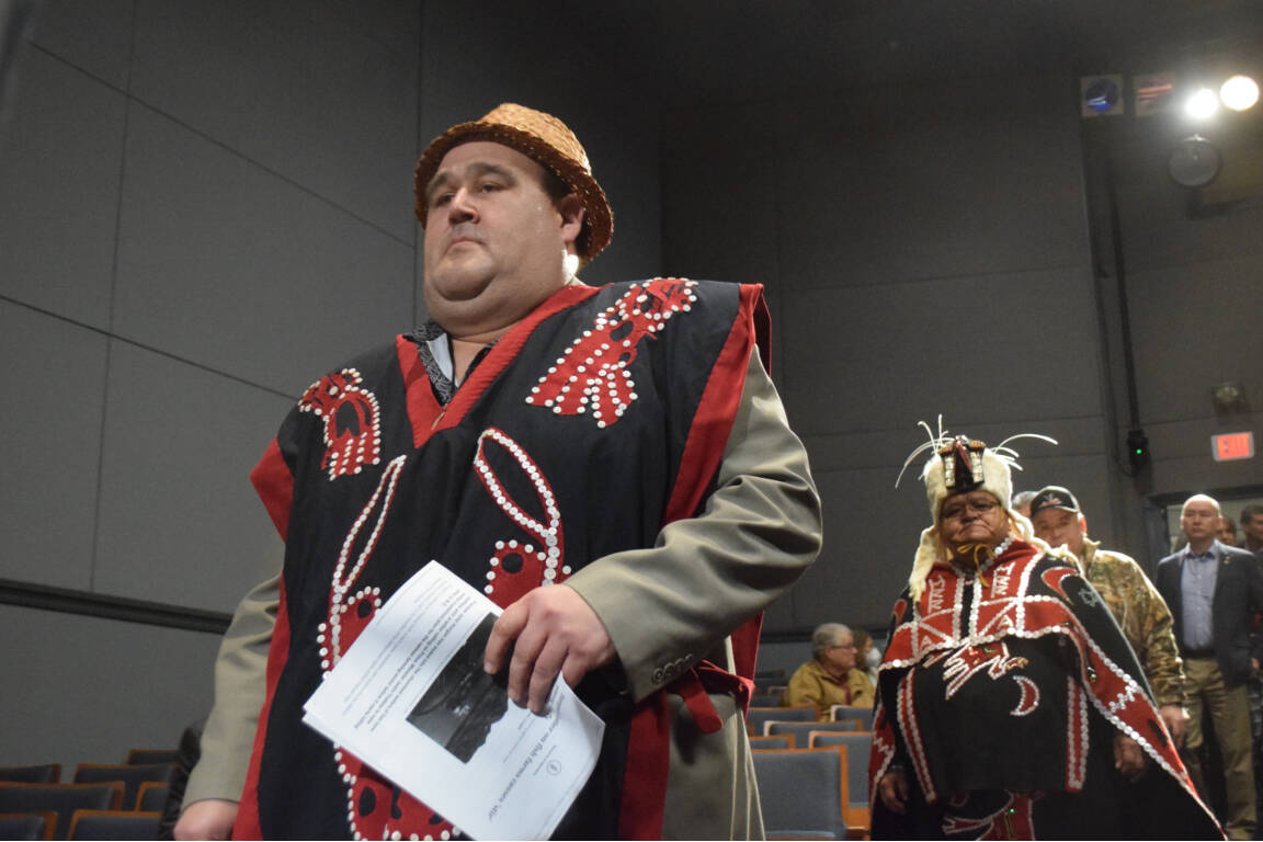 Dallas Smith lead a conference arguing for fish farming licences to be reissued at the Tidemark Theatre in Campbell River on March 21, 2022. Ronan O’Doherty/ Campbell River Mirror