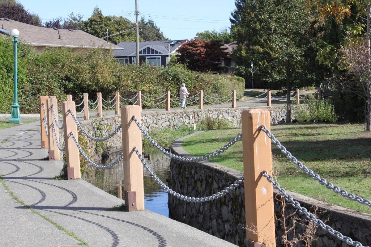 The walkway along Bowker Creek is among pedestrian accesses under scrutiny as Oak Bay develops a pedestrian and sidewalk master plan. (Christine van Reeuwyk/News Staff)
