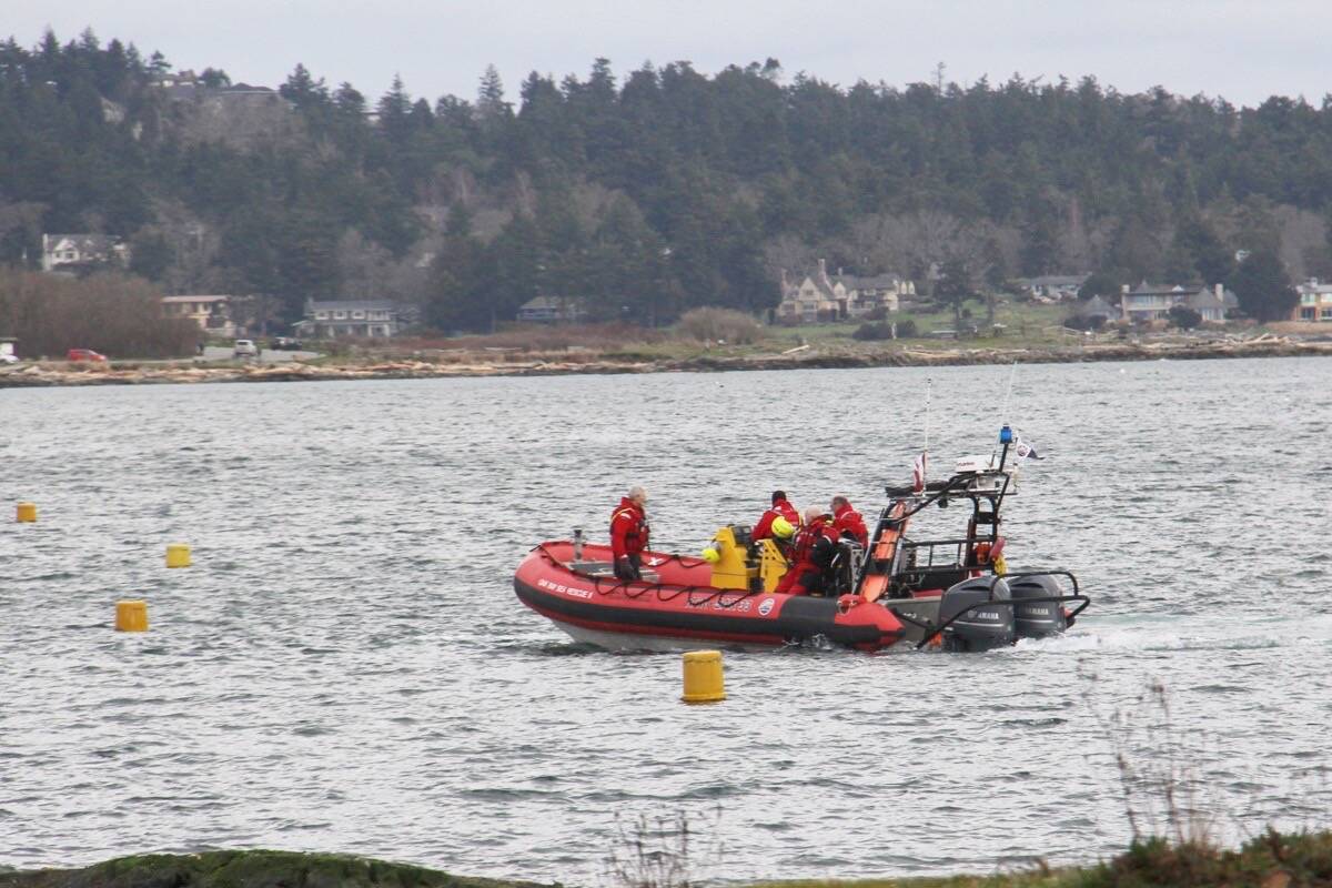 Oak Bay Sea Rescue trains in the waters off Queens’ park. The local Royal Canadian Marine Search and Rescue organization hosts an open house Aug. 29 in search of volunteers. (Christine van Reeuwyk/News Staff)