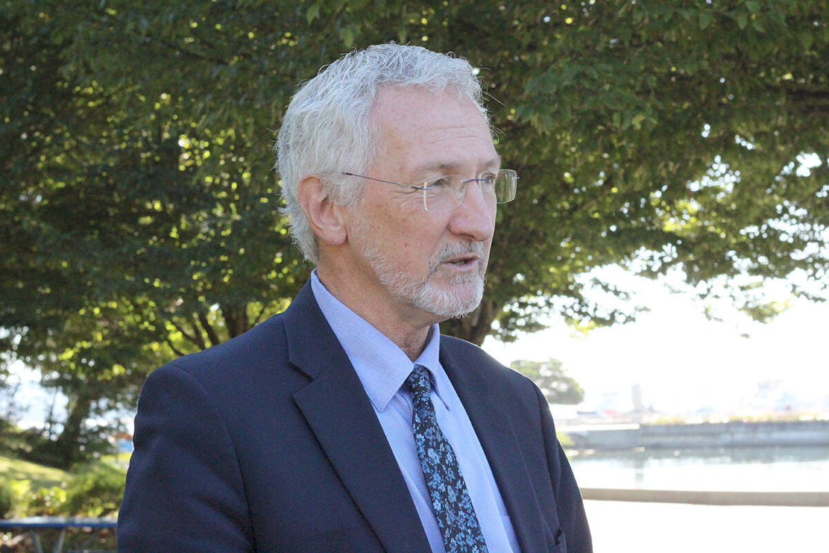 Nanaimo Mayor Leonard Krog, at a press conference Tuesday, Aug. 30, at Sway’ A’ Lana Lagoon, announces he’s running for re-election. (Greg Sakaki/News Bulletin)
