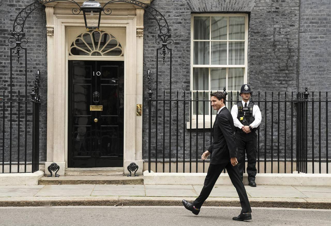 Canadian Prime Minister Justin Trudeau visits 10 Downing Street to meet with British Prime Minister Liz Truss in London on Sunday, September 18, 2022, ahead of the funeral service for the late Queen Elizabeth II. Queen Elizabeth II, Britain’s longest-reigning monarch and a rock of stability across much of a turbulent century, died Thursday Sept. 8, 2022, after 70 years on the throne. She was 96. THE CANADIAN PRESS/Nathan Denette