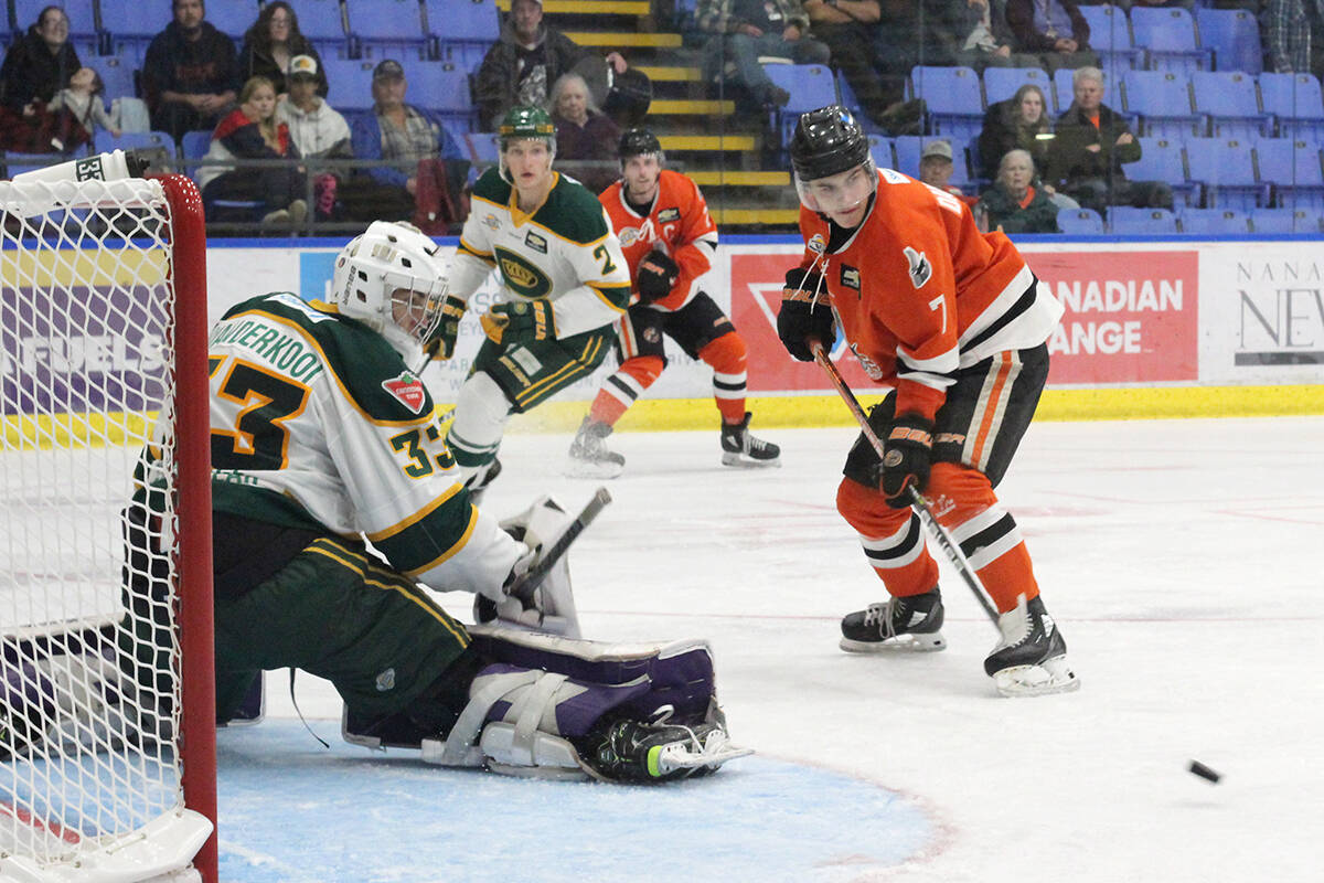 Powell River Kings goalie Liam Vanderkooi makes a save against Nanaimo Clippers forward Kai Daniells during Friday’s BCHL game at Frank Crane Arena. (Greg Sakaki/News Bulletin)