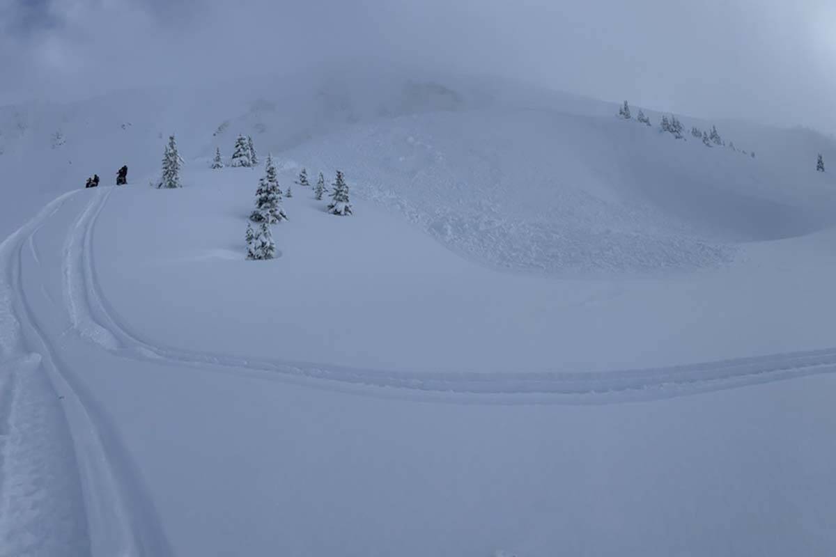 A photo from Avalanche Canada shows the snowpack conditions near Valemount, B.C. on Jan. 21, when two snowmobilers were caught in an avalanche. One of them died. (Avalanche Canada/Twitter)