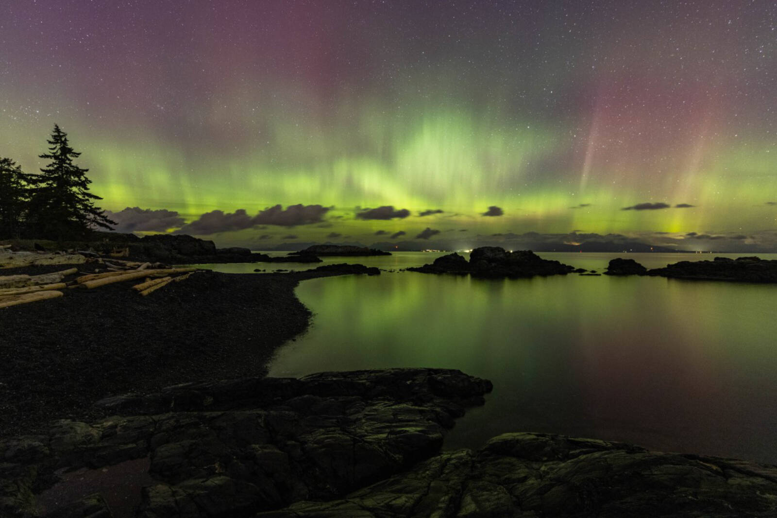 Dale Boan, a photographer visiting from Saskatoon, made a spectacular early morning image of the aurora borealis over Neck Point Park on Monday, Feb. 27. (Photo courtesy Dale Boan)