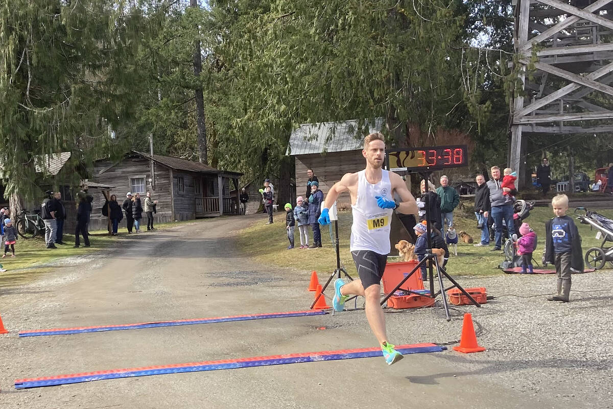 Jonathan Walker from Esprit RC, was first across the finish line for the McLean Mill 10K run on Sunday, April 2, 2023. (TERESA BIRD/ Alberni Valley News)