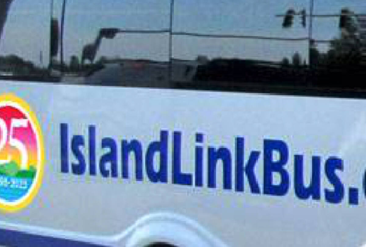 IslandLink is expanding its new Nanaimo-Tofino bus route. (Image from <a href="https://www.islandlinkbus.com/" target="_blank">www.islandlinkbus.com</a>)