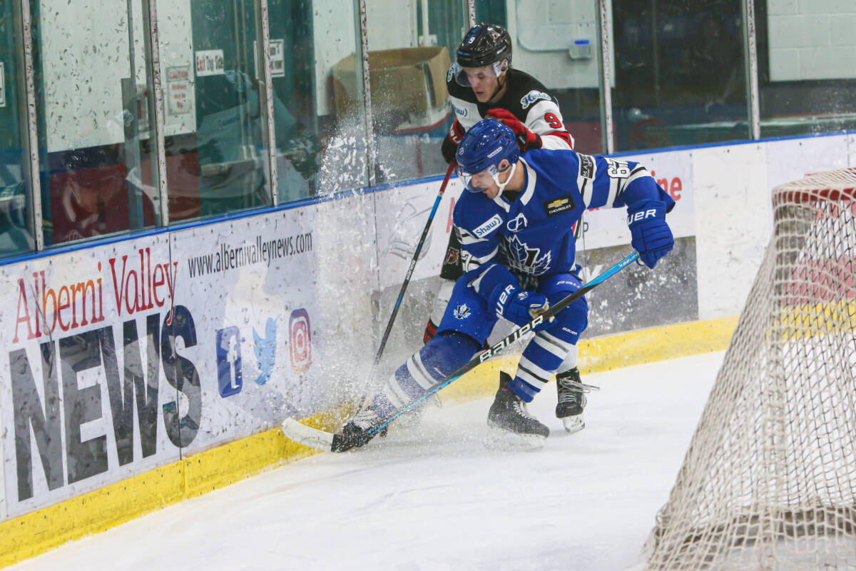 Alberni Valley Bulldogs’ forward Ethan Bono tangles up Penticton Vees defenceman Gabriel Guilbault at the end boards during the second period of the Bulldogs’ BC Hockey League home game on Friday, Nov. 25, 2022. (KAICEE TROTT/ Special to the AV News)