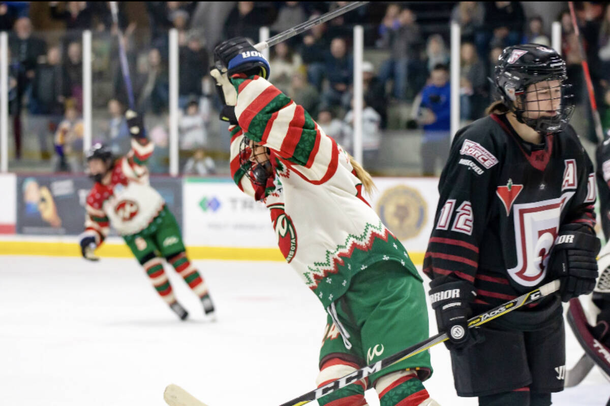 Campbell River’s Olivia Knowles, pictured in white, has re-signed with the Minnesota Whitecaps on a two year contract. Photo Courtesy of Kayla Franz/Minnesota Whitecaps Hockey Club
