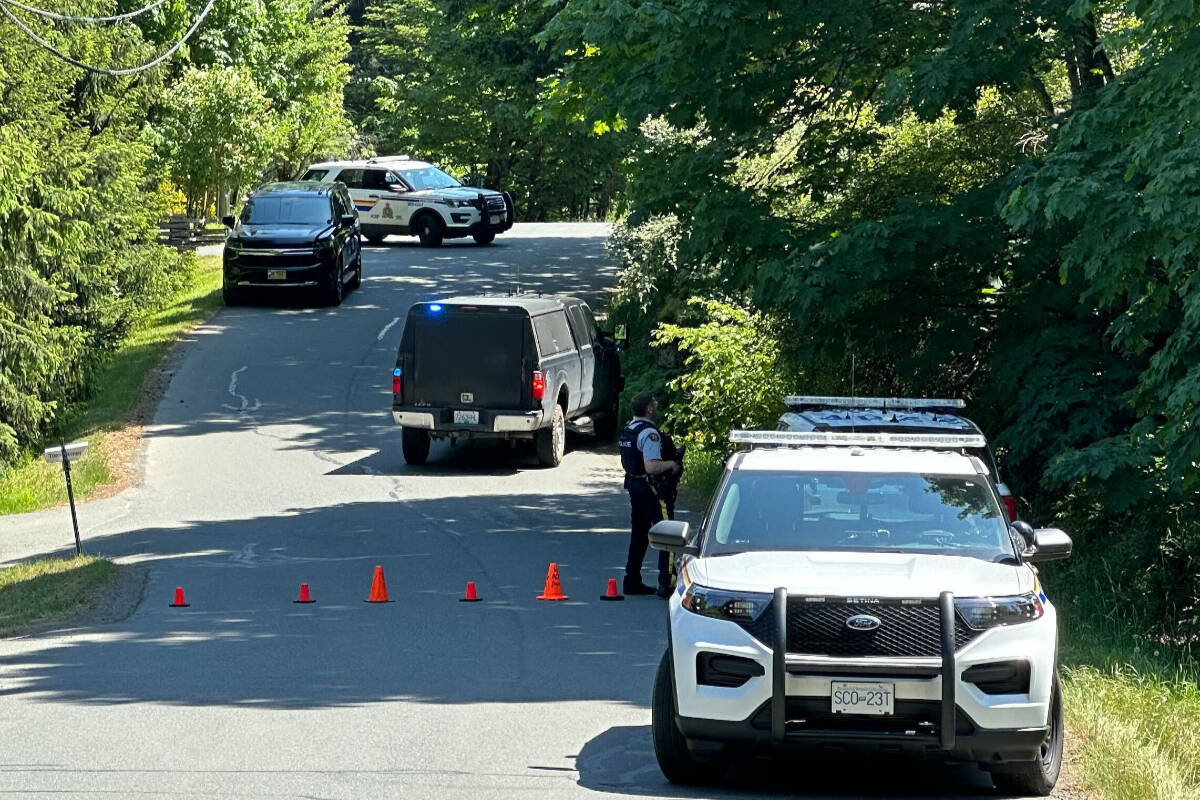 Police blocked Finlayson Arm Road in Highlands on May 25 around 2 p.m. for a police incident. (Justin Samanski-Langille/News Staff)