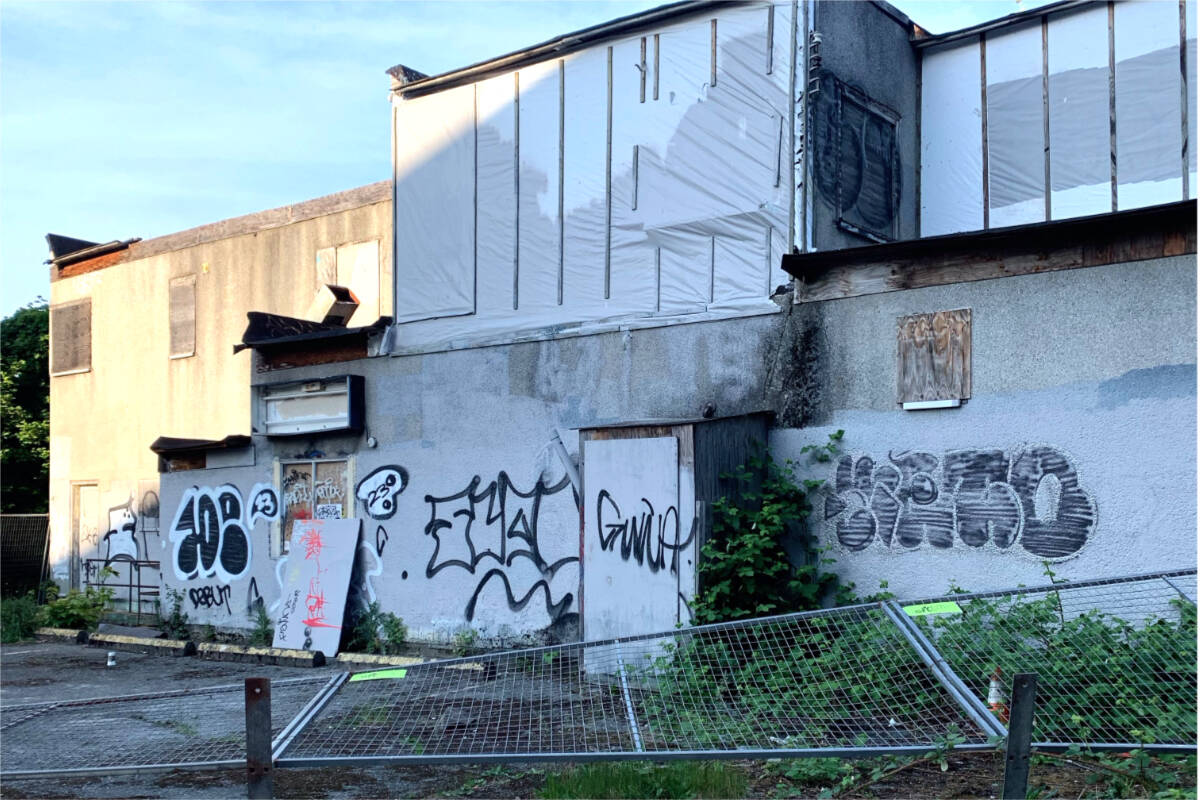 Residents near a property on Richmond Road near Royal Jubilee Hospital say the building has been left to rot for nearly 20 years. (Mark Parsons photo)