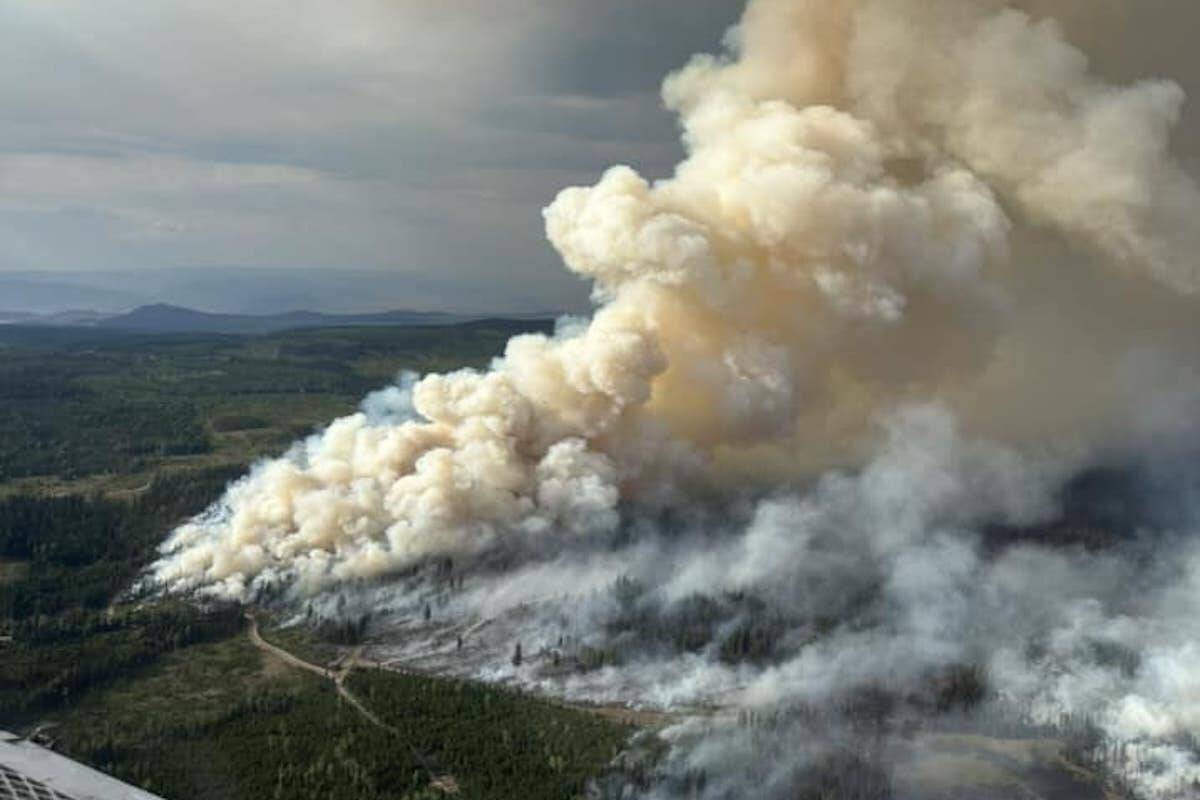 Rossmoore Lake wildfire near Kamloops. (BC Wildfire Service)