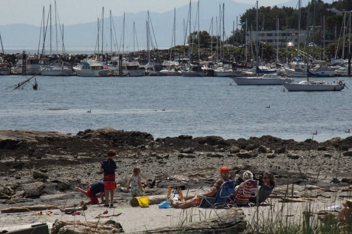 An Island Health warning is in place for water activities near Willows and Cadboro Bay beaches after testing high for bacteria. (Black Press Media file photo)
